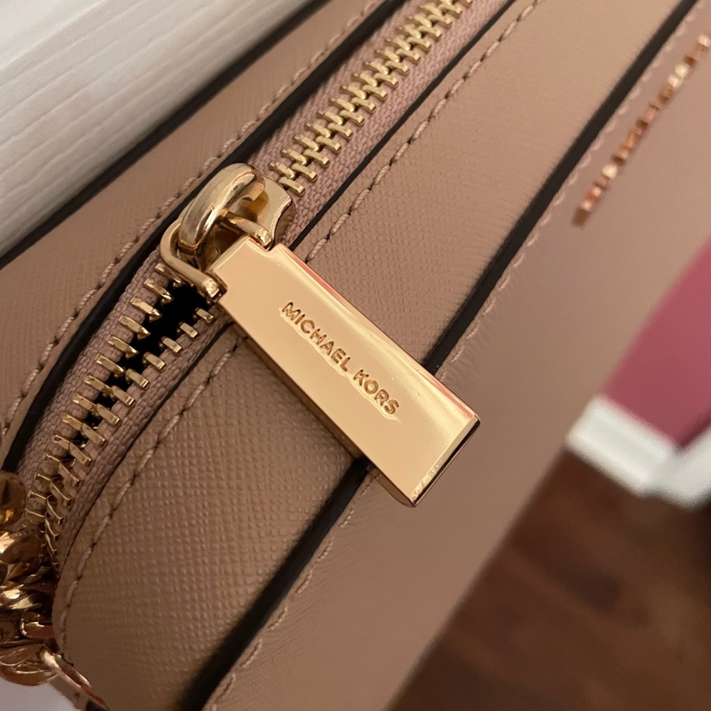 Michael Kors Women's Jet Set Item Crossbody Bag - Blossom